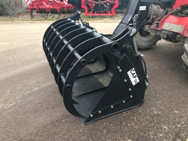 Godet multiservices 1800L CAP-GE